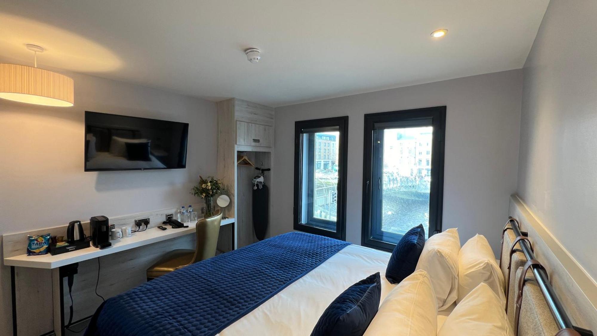 Wellington Temple Bar Hotel Dublin Exterior photo